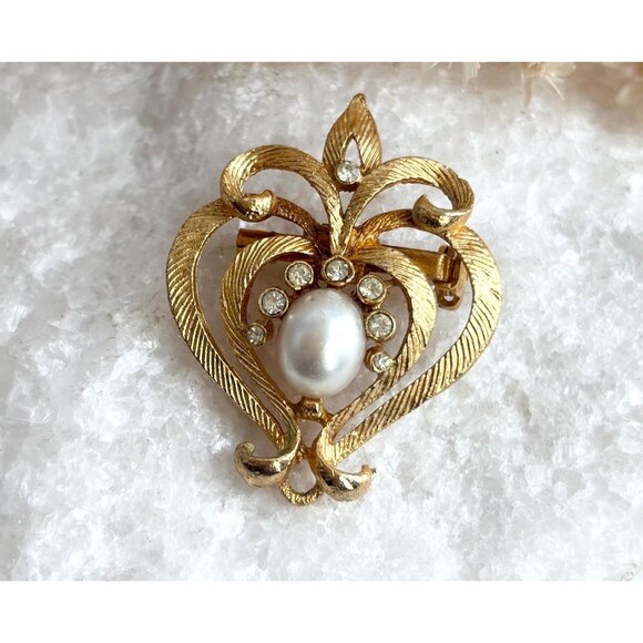 Gold Toned Textured Abstract Art Nouveau Inspired & Pearl Vintage Brooch - Picture 1 of 9